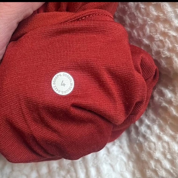 lululemon - Picture 4 of 5